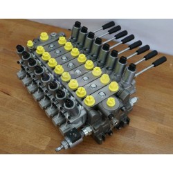8 functions proportional hydraulic valve, 350 bar, 50 L/min (13gpm), 24V with levers