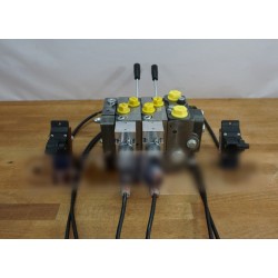 2 szekciós full proporcionális vezérlőtömb, 20-120 L/perc, 12/24V (reteszelt sebességszabályzó)