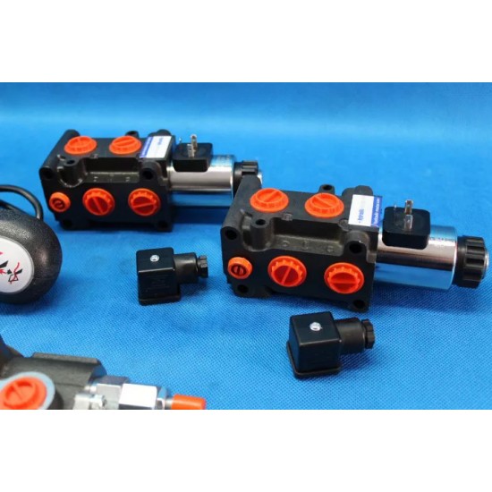 Hydraulic valve kit, 4 function, double way, 12V solenoid + control joystick, 40L/min (Ursus, Zetor, MF, Case)