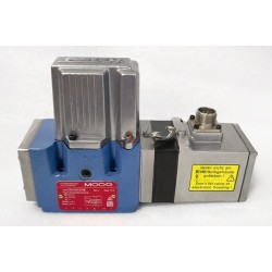 Moog D661Z4379E proporcionális szelep