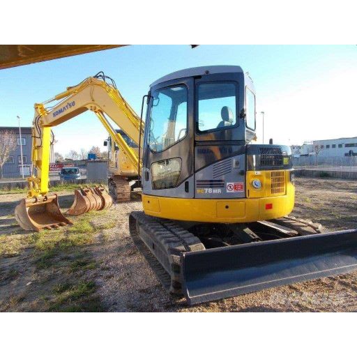 Komatsu PC78MR-6 hidraulikus szivattyú