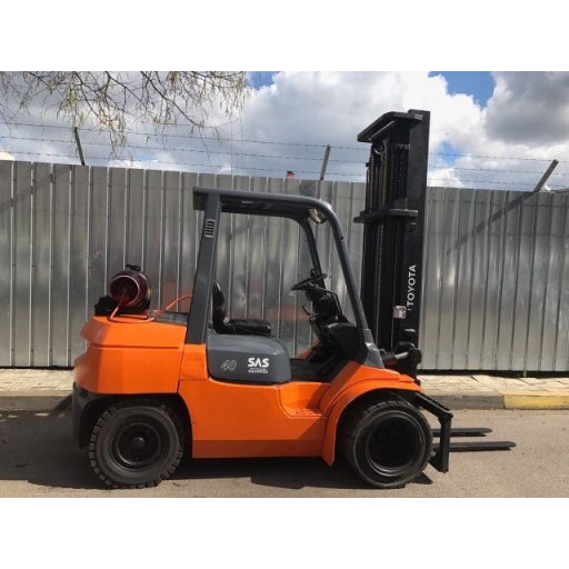Toyota 67110-30520-71 hidraulikus szivattyú