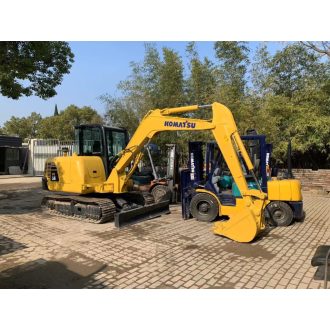 Komatsu PC56-7 toronyfordító hidromotor