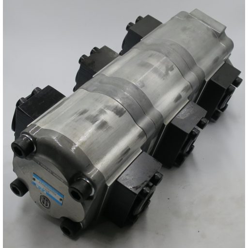 PBBB445RK67 Tripla hidraulikus fogaskerékszivattyú