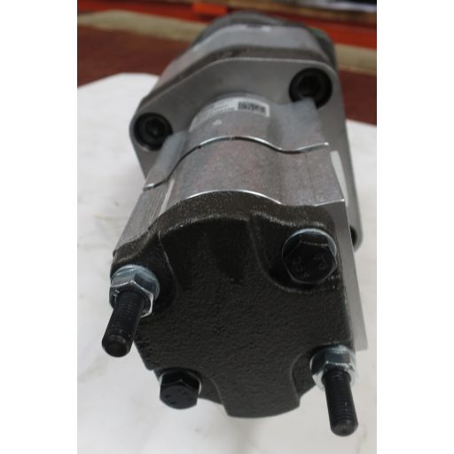 Parker No. 3339530021 Tripla hidraulikus fogaskerékszivattyú